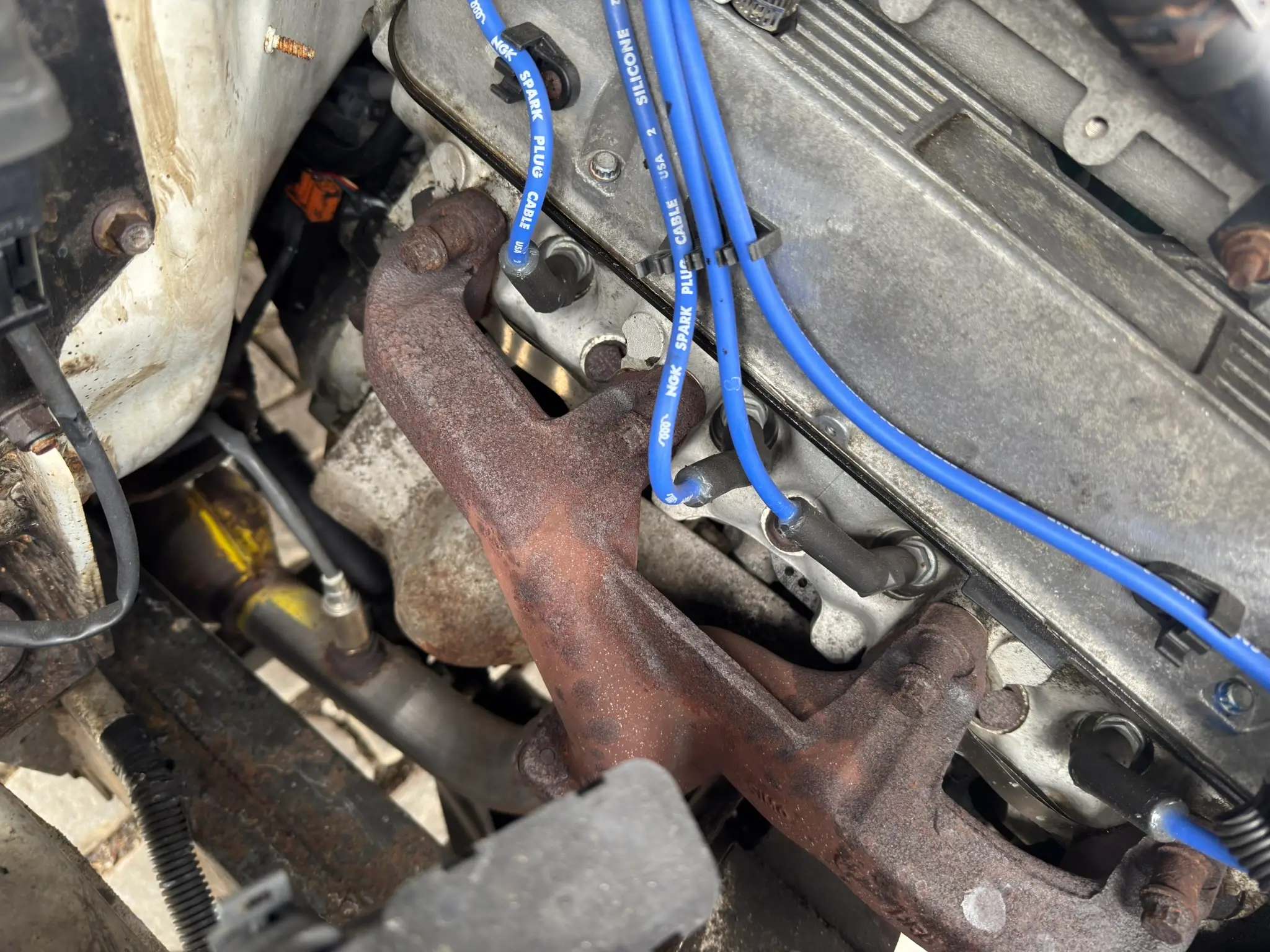 engine-bay-passenger-bank