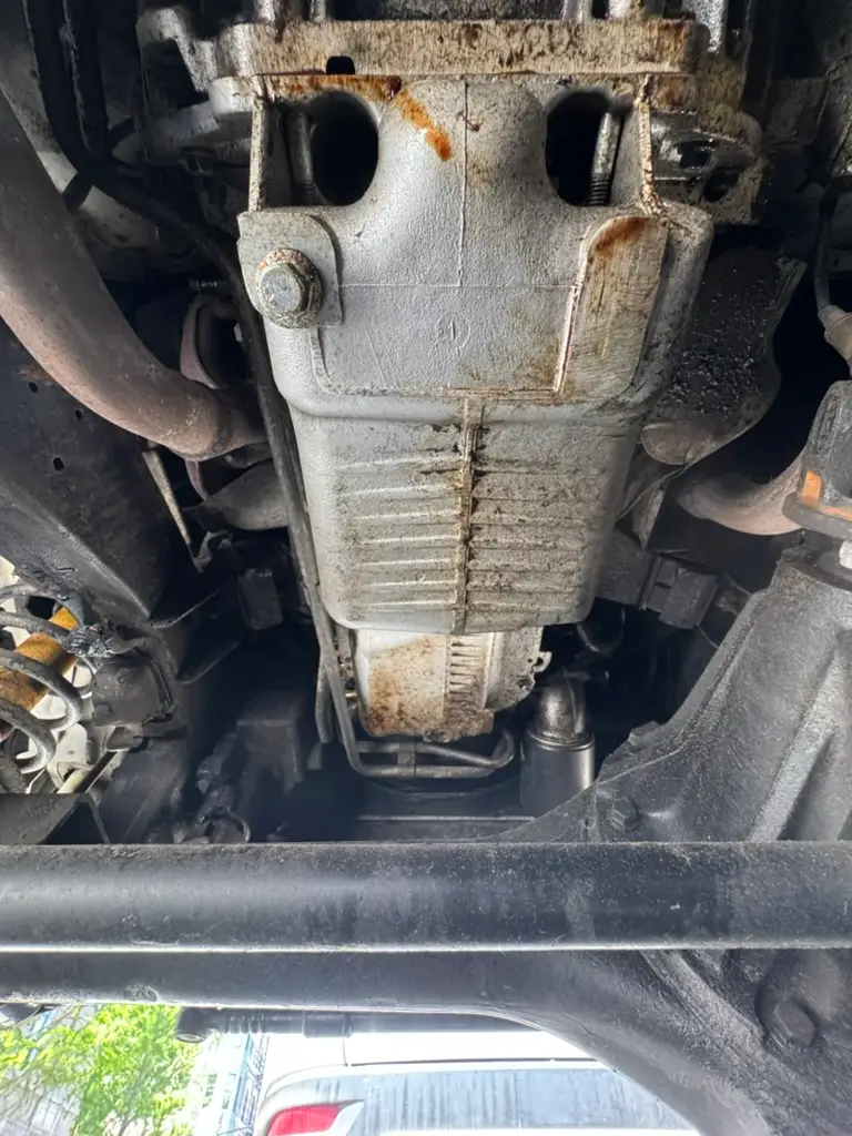 engine-under-oil-pan-leaks